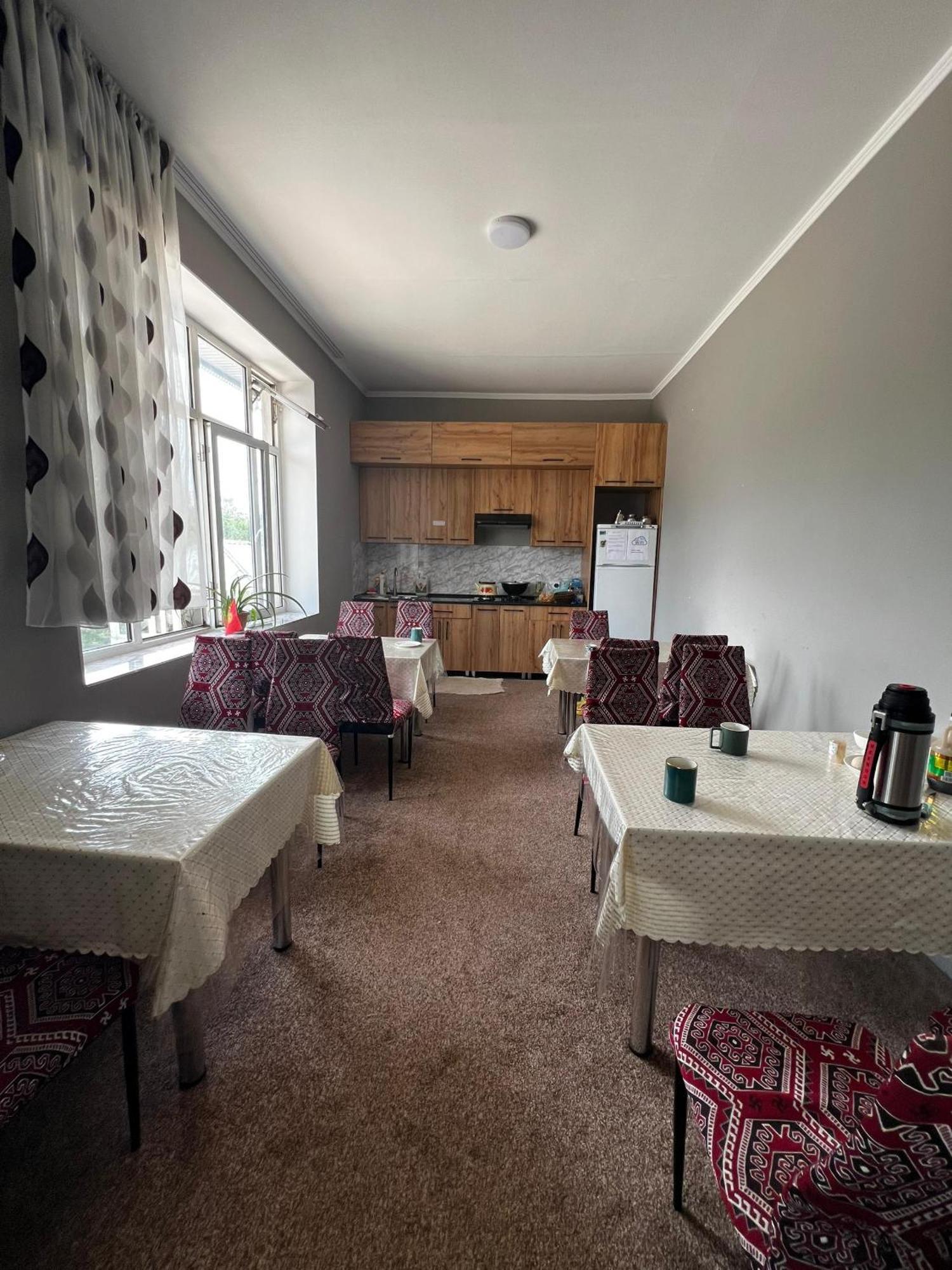 Sunny Hostel Osh Εξωτερικό φωτογραφία